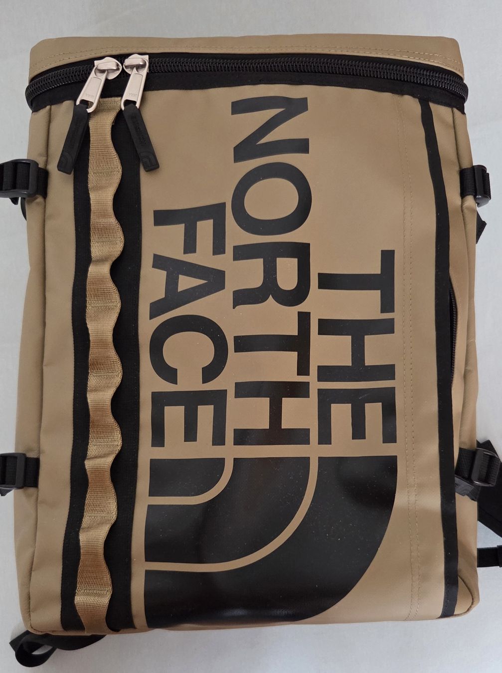 North Face Zaini: North Face Camp Fuse Box, Hellbraun – Nuovo (secondo la descrizione) da Reinach BL venduto da jksunny
