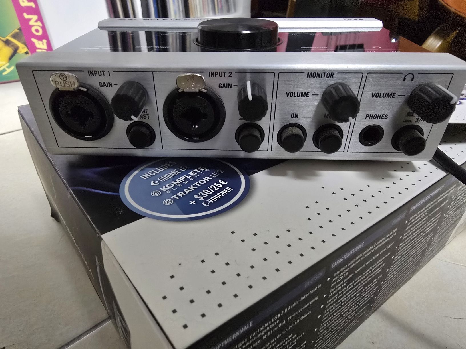 Native Instruments Attrezzatura per studi di registrazione: Native Instruments Komplete Audio 6 Interface gebraucht – Usato da Bettingen venduto da Muombe 1