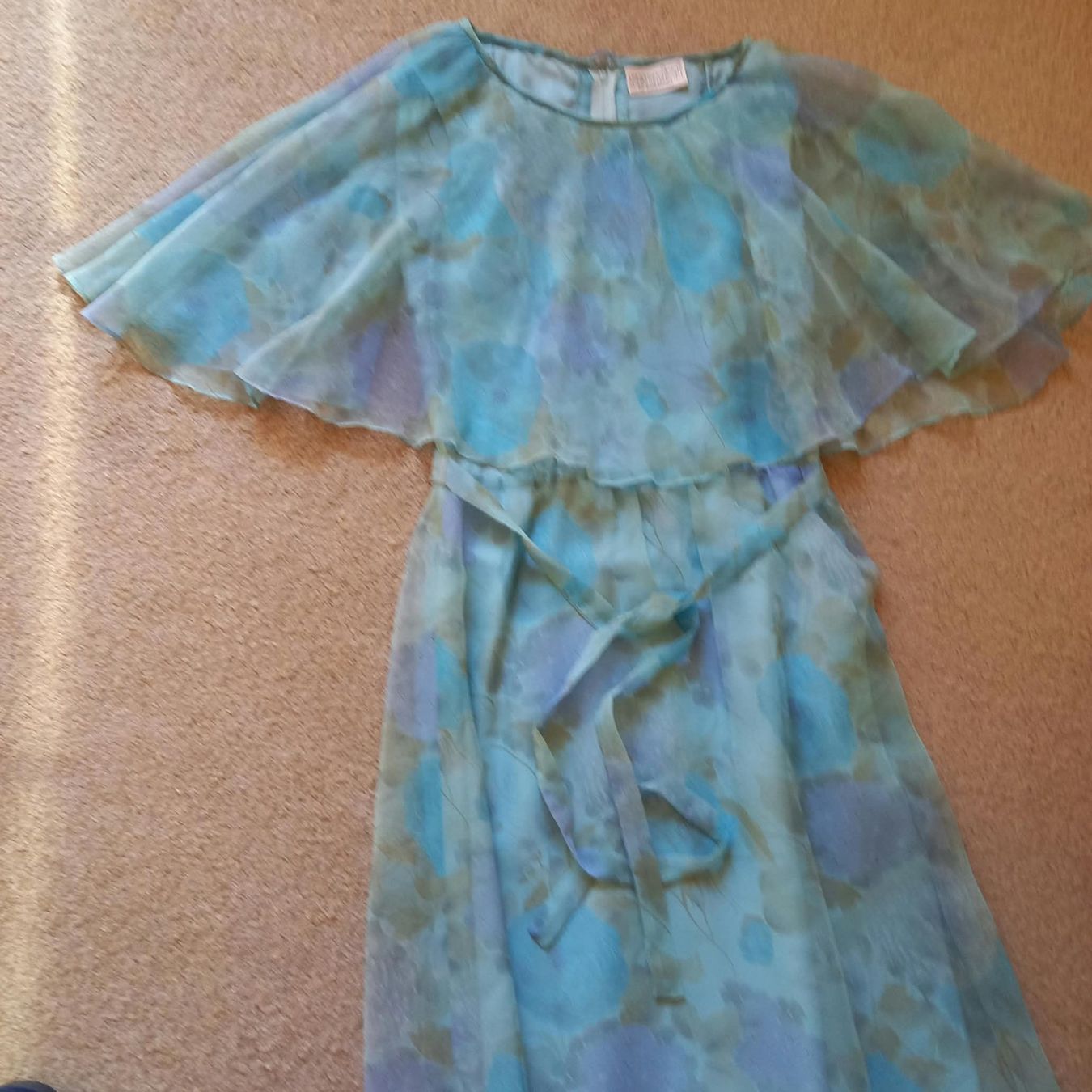 Vestiti: Kleid in Grösse 36 – Usato da Waltenschwil venduto da Fkreta 1
