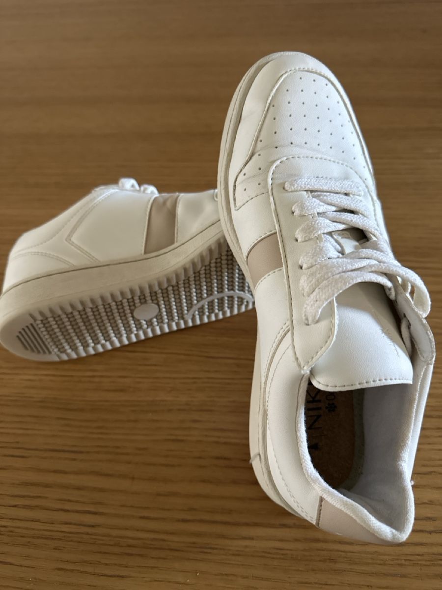 Nikin Chaussures femmes: Nikin Damensneaker 39 – D'occasion à Davos Platz par Anakonda1 2