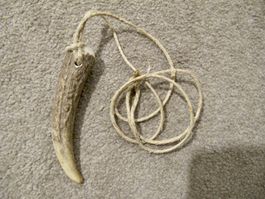 Schmuck Anhänger Amulett Steinzeit Geweih Spitze