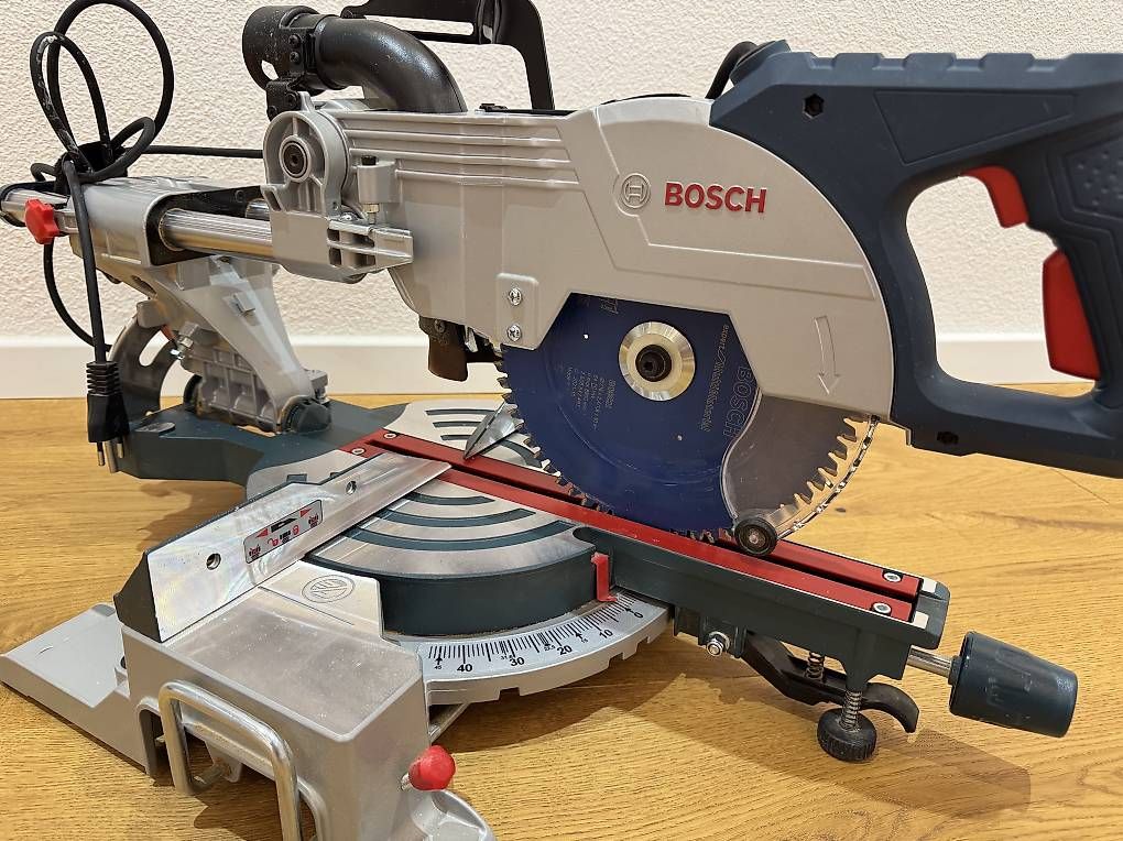 Bosch Sägen: Bosch Professional GCM 800 SJ Paneelsäge – Gebraucht aus Bern von dingodachs 2