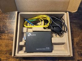 TP-Link MC220L Gigabit Media Converter mit Netzteil