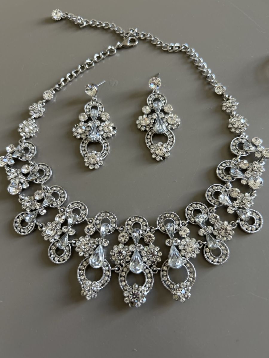 Altri gioielli: Glamouröses Schmuckset mit Strass – Usato da Basel venduto da JasminJE 3
