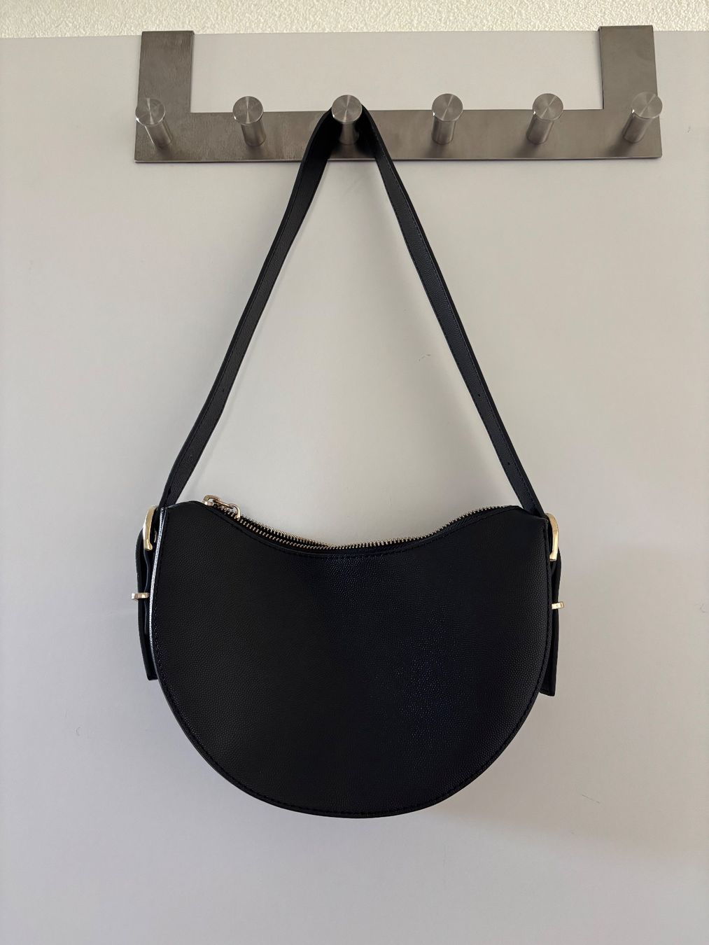 Tommy Hilfiger Borse da donna: Tommy Hilfiger Schultertasche – Usato da Büsserach venduto da vimeco.43 1