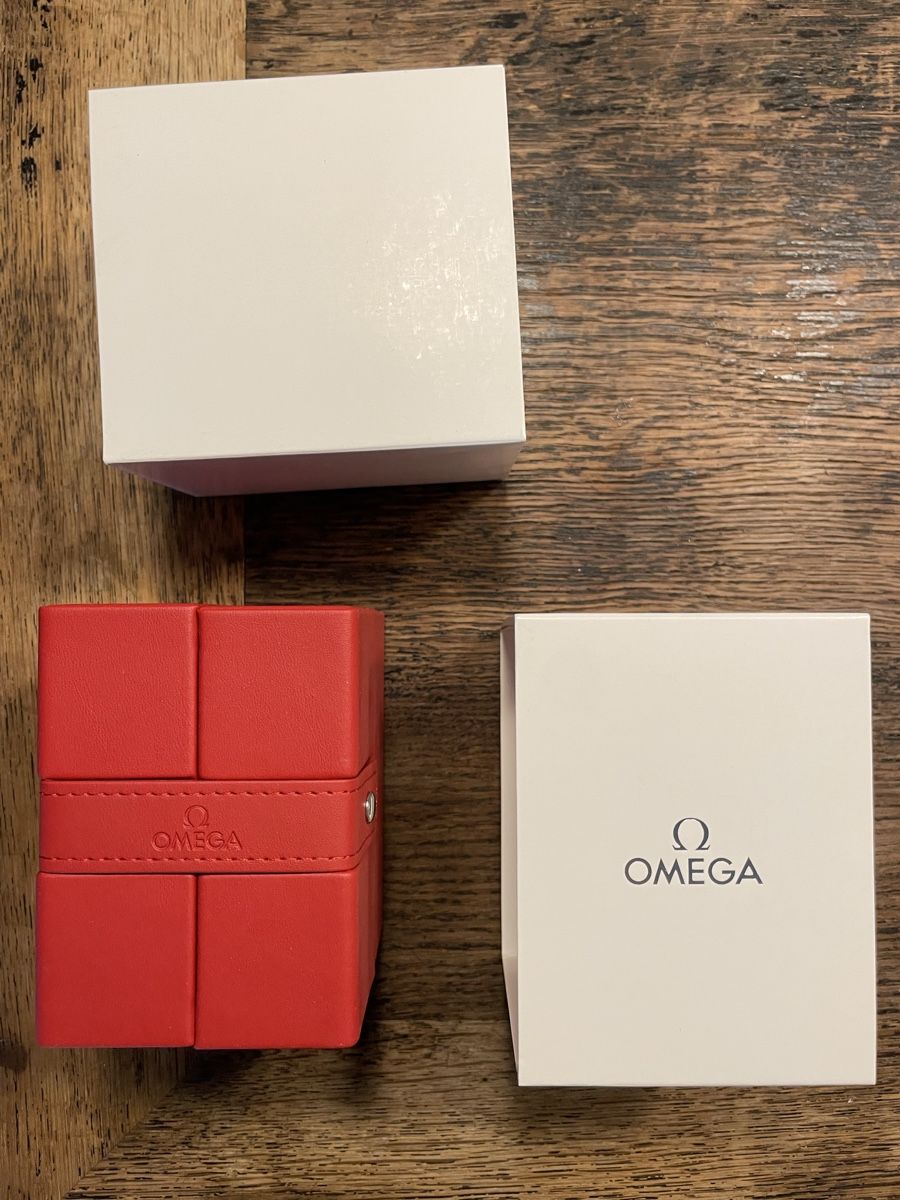 Scatole porta orologi: OMEGA Reiseetui/Servicebox (rot) – Nuovo e nell'imballaggio originale da Gottmadingen venduto da Ecommta