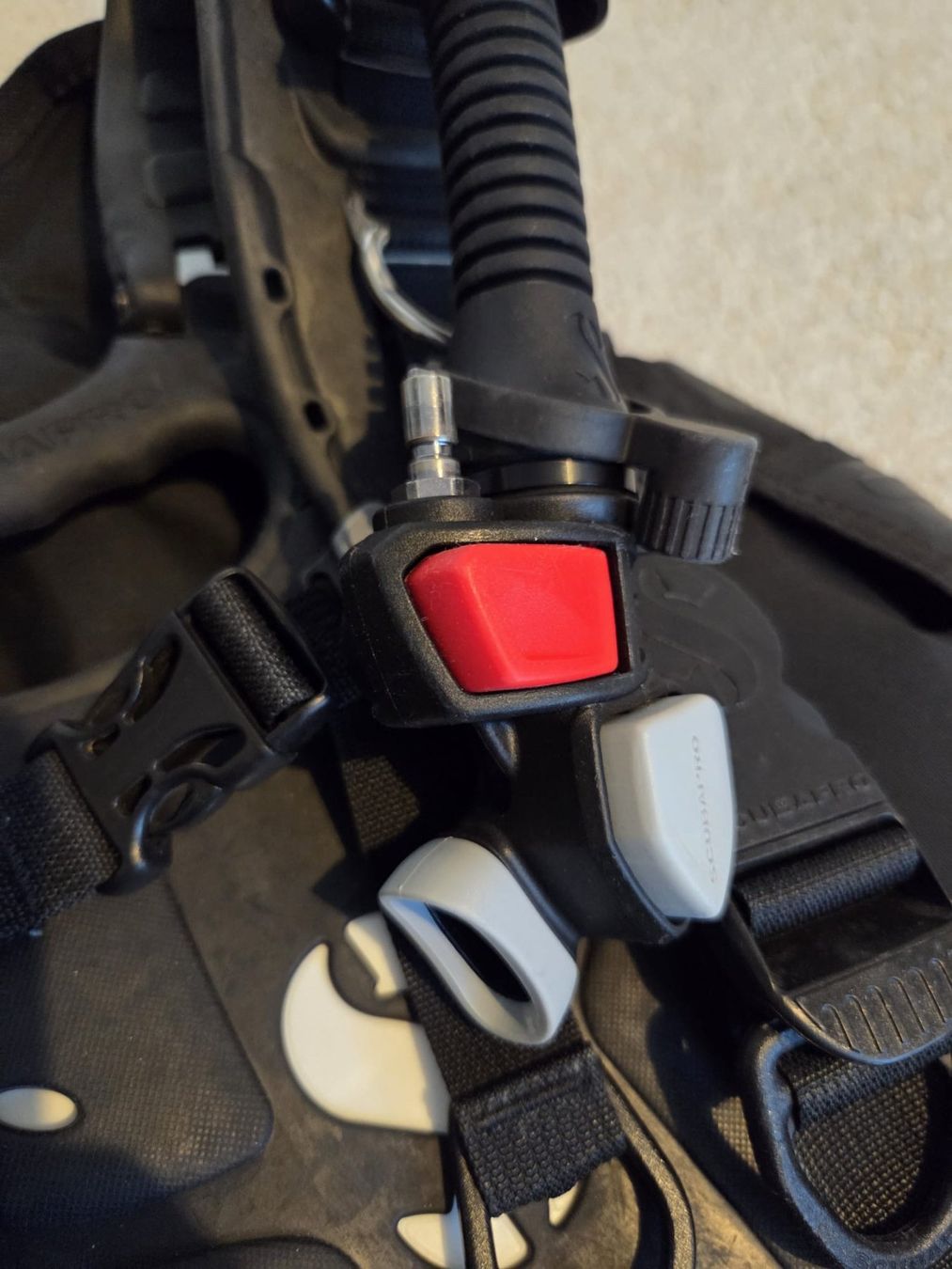 Scubapro Tauchanzüge: BCD Scubapro Hydros Pro Schwarz Men S – Gebraucht aus Kloten von Konfuzius7 7