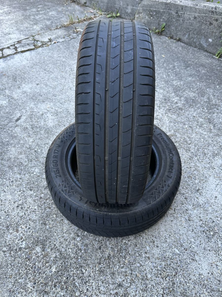 Pneus & Roues: 2 x 215 / 60 R17 Continental  – D'occasion à Bronschhofen par -BeeN-