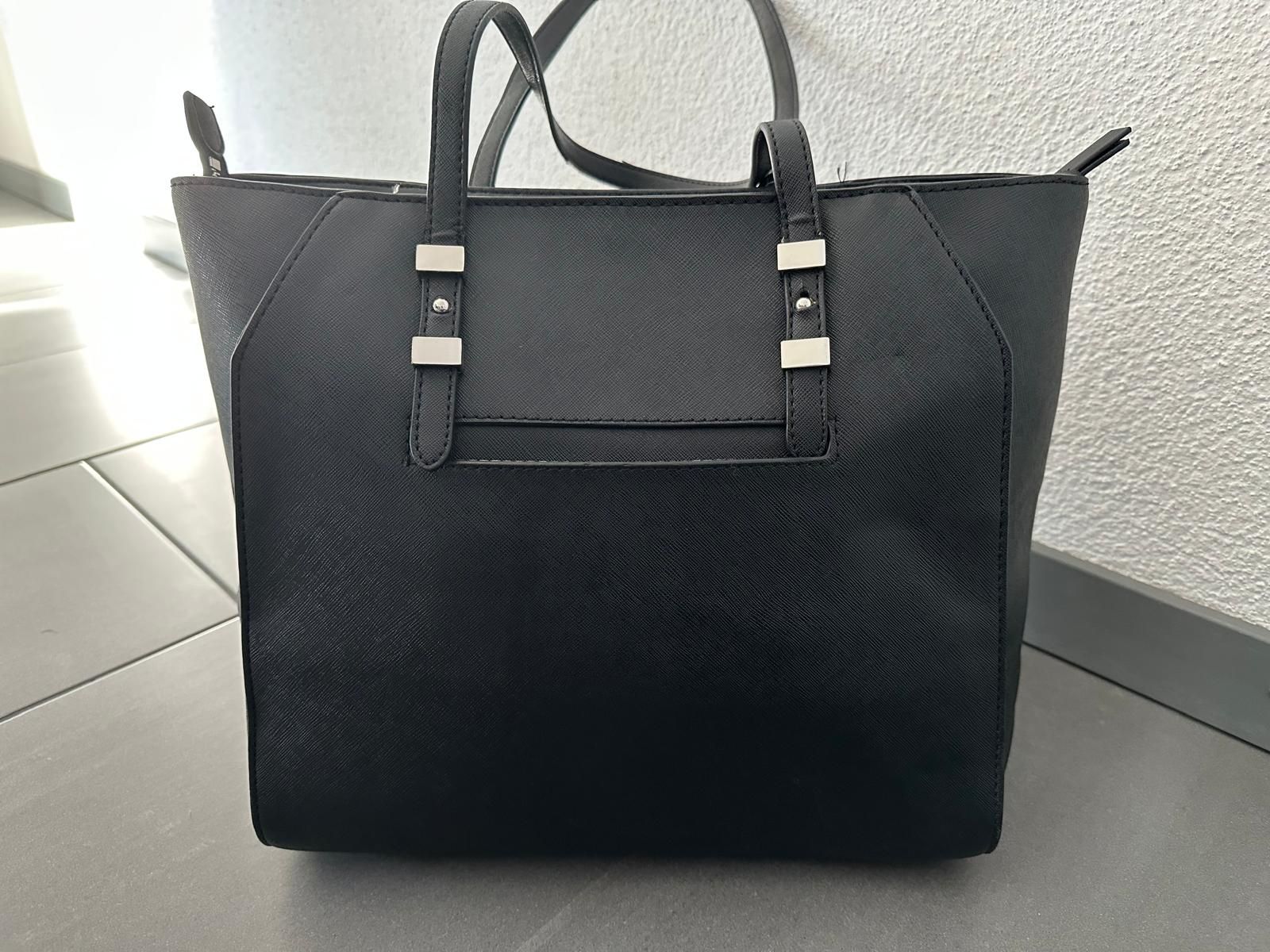 Guess Borse da donna: Schwarze Guess Handtasche – Usato da Olten venduto da MattRed