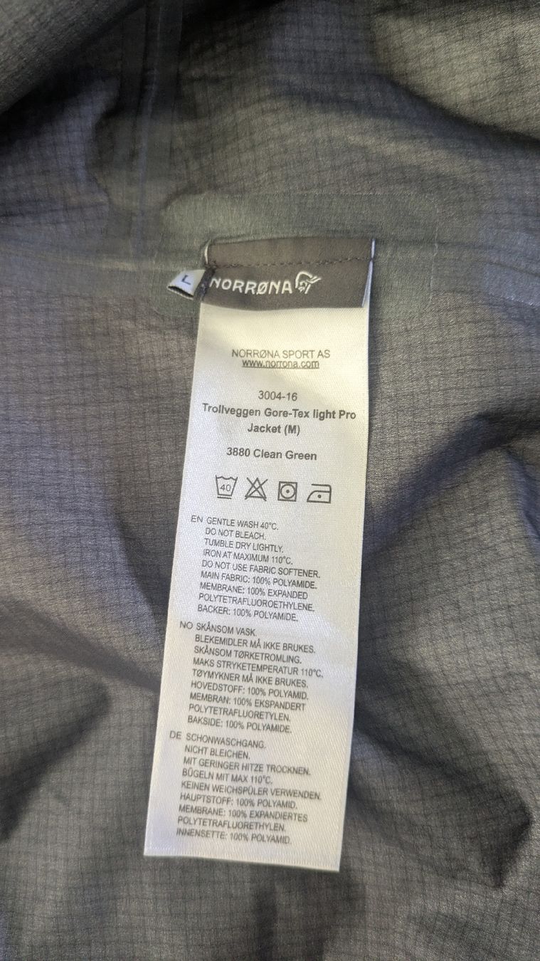 Giacche: Norrona Trollveggen Gore Tex light Pro – Usato da Zürich venduto da Sloba29 4