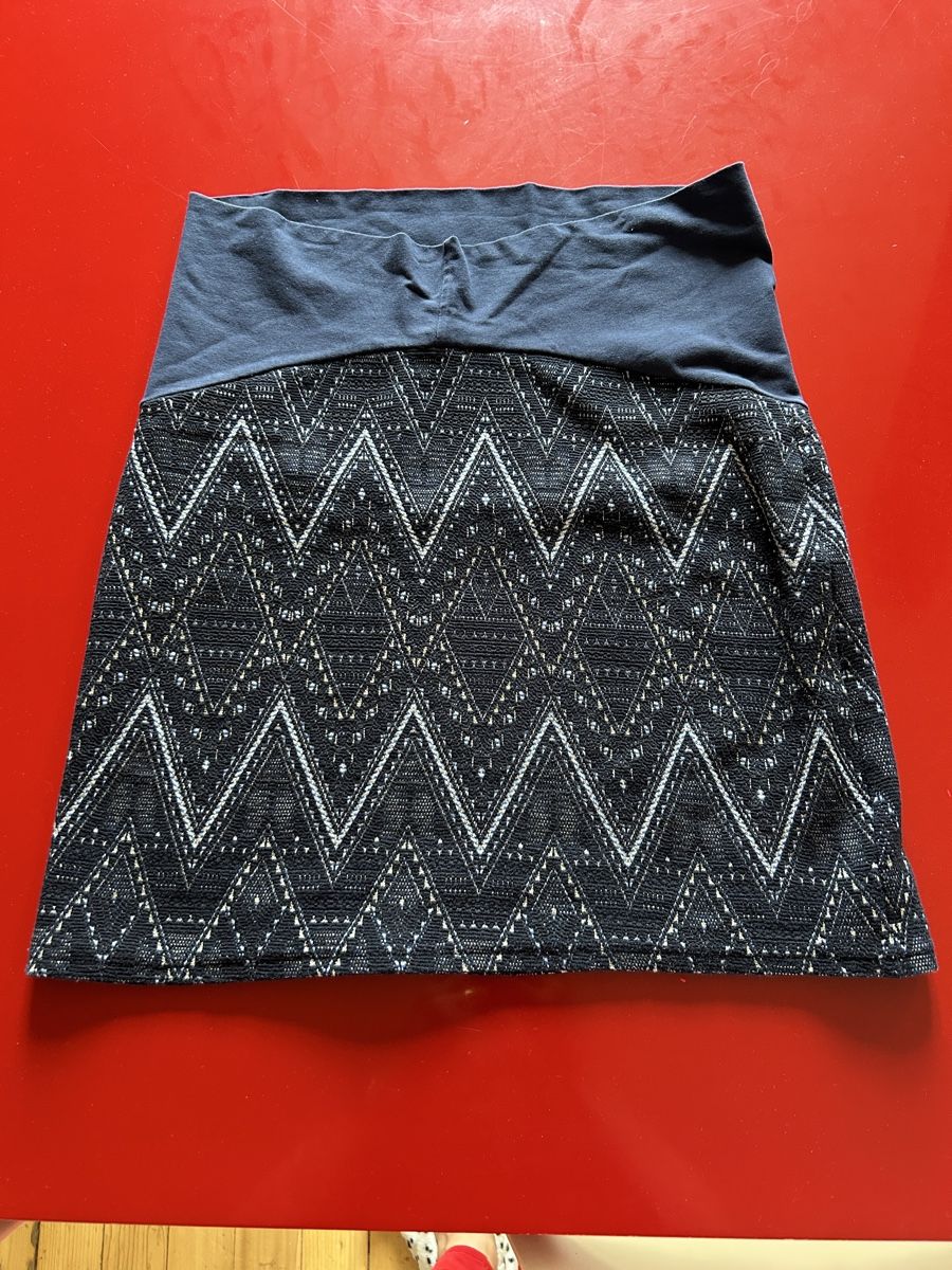 Gonne: Jupe de grossesse, taille S, marque maternité, élégante – Usato da St-Prex venduto da mar_f6t6 1