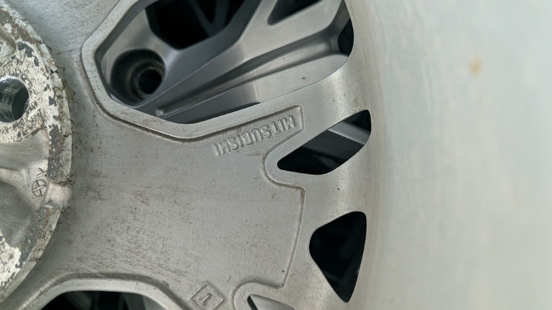 Pneumatici & Ruote complete: Winter Pneu Mitsubishi Outlander  – Usato da Appenzell Steinegg venduto da seb_x7jy 5