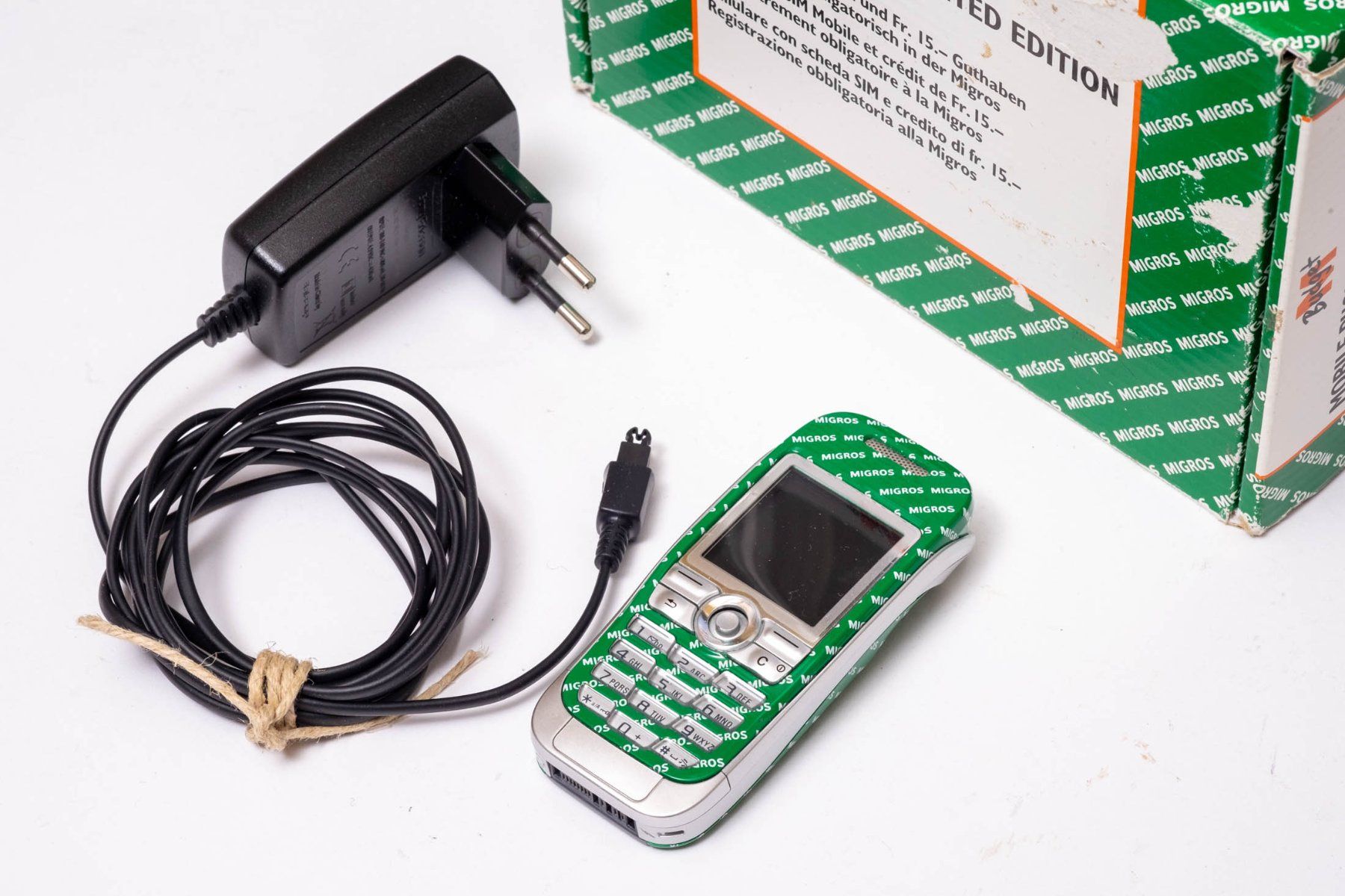 M-Budget - Sony Ericsson J300i - Excellent état esthétique (Gebraucht ...
