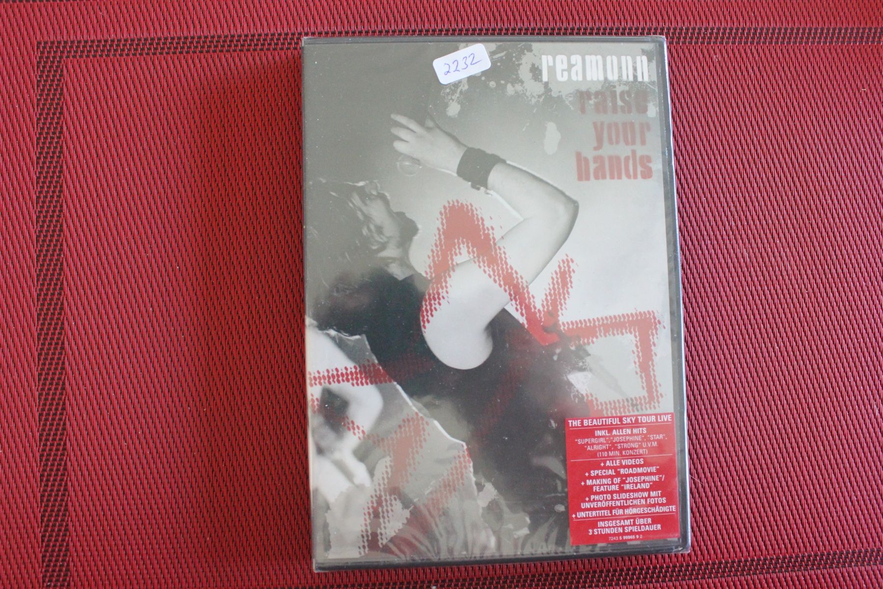 Tutti i DVDs: REAMONN "RAISE YOUR HANDS" 2 DVD NEUWARE – Nuovo e nell'imballaggio originale da Geroldswil venduto da Schlumpfine1973