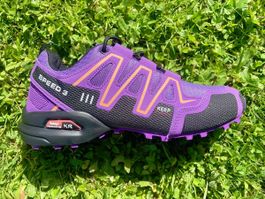 Neue Turn/Trekkingschuhe Gr.40