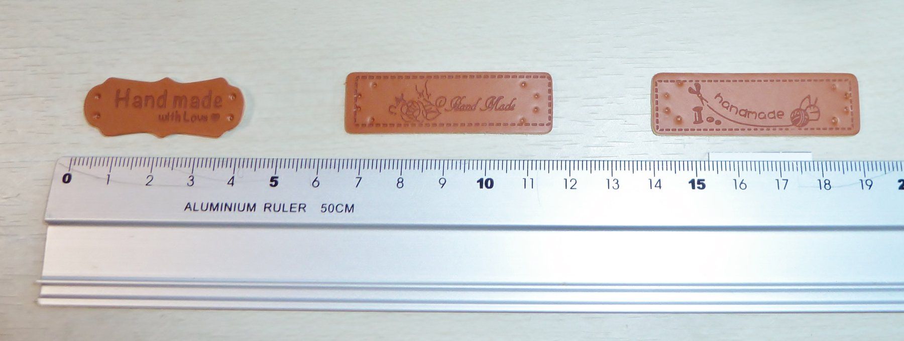 Bastelsets: Label "handmade" in Lederoptik. Set 6 Label – Neu (gemäss Beschreibung) aus Siebnen von Ra-la-ra-ol 1