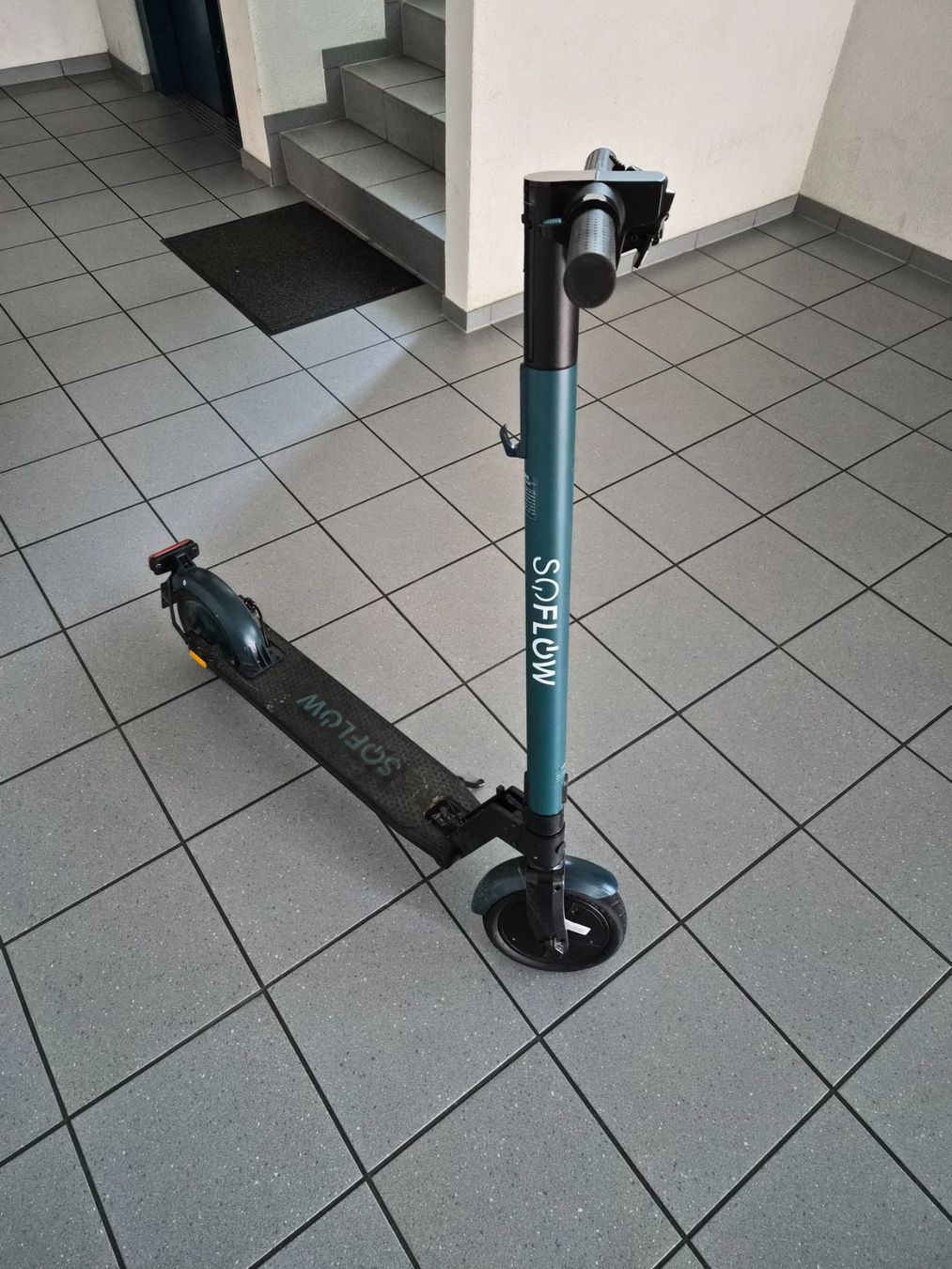 Soflow Kickboard: Super E-scooter / Trottinette – Usato da Bottmingen venduto da jul_6gzf 1