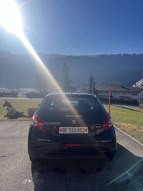 Autos: Peugeot 208 1.4 vti – Gebraucht aus St-Imier von rit_85md 2
