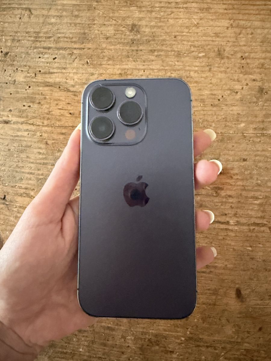 Apple Portables: Iphone 14 Pro / dark violet – D'occasion à Zürich par Tingeltangelvina 1