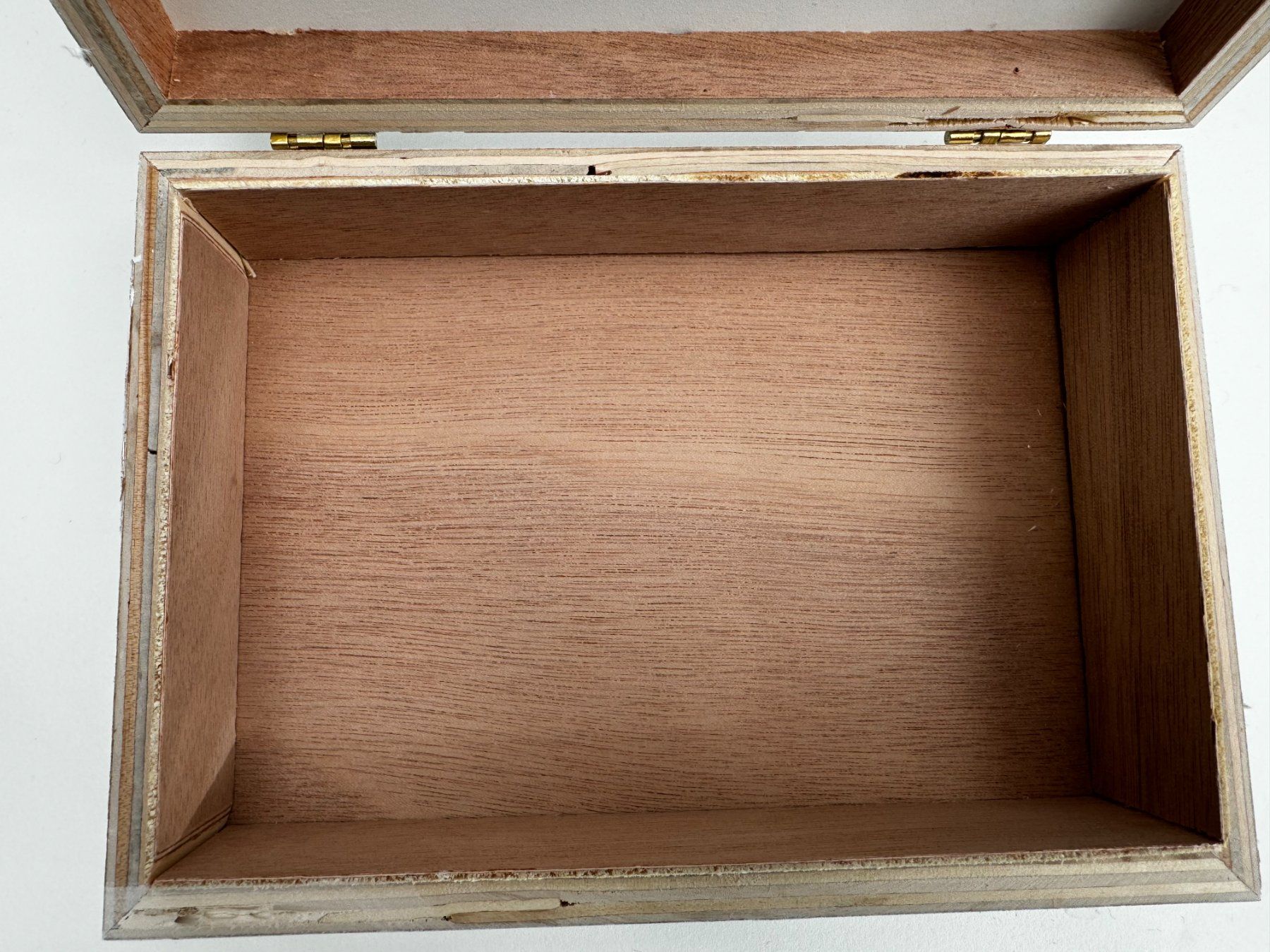 Autres tabacs: Sehr schöne & elegante Zigarren-Box in Weiss, Leonel White – Neuf (Voir description) à Unterengstringen par Tnovus 3