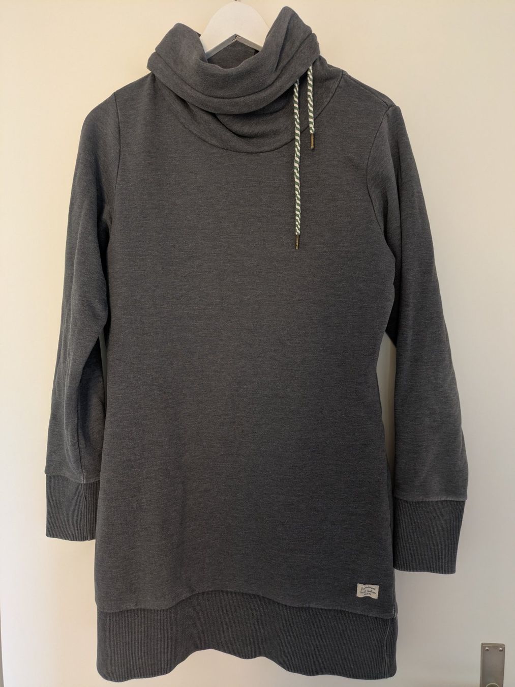 Armedangels Pulls & Sweat-shirts: Armed Angels langer Pullover Sweatkleid – D'occasion à Bern par fia_rella
