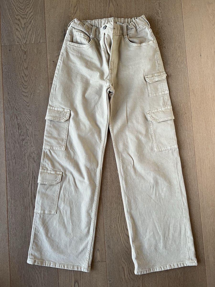 H&M Pantaloni: Hose H & M neuwertig  – Nuovo (secondo la descrizione) da Hertenstein AG venduto da Stadtturm