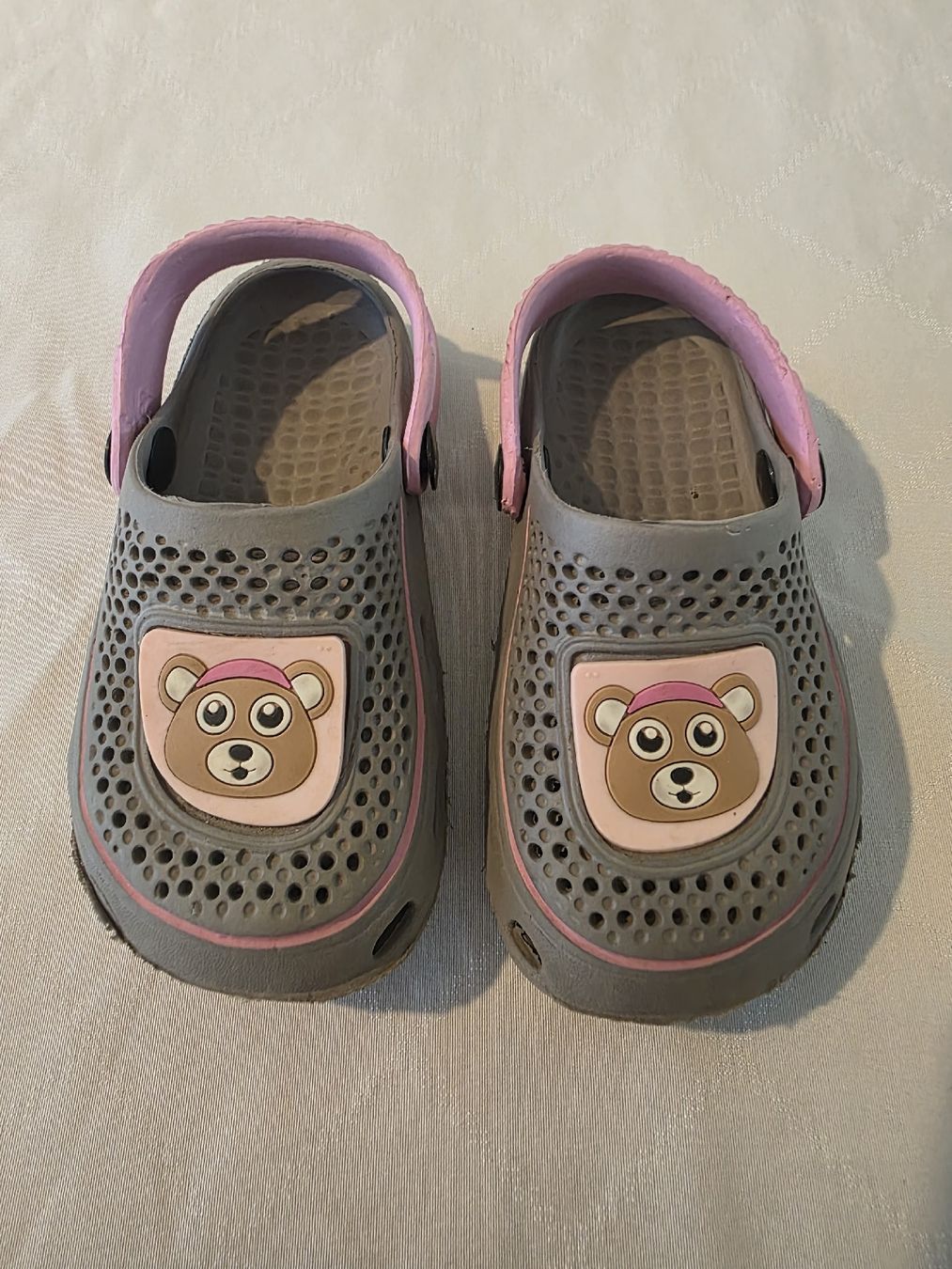Scarpe per ragazzi: Kinder Clogs Grösse 23 mit Bärenmotiv gebraucht – Usato da Hermrigen venduto da R20121989 2