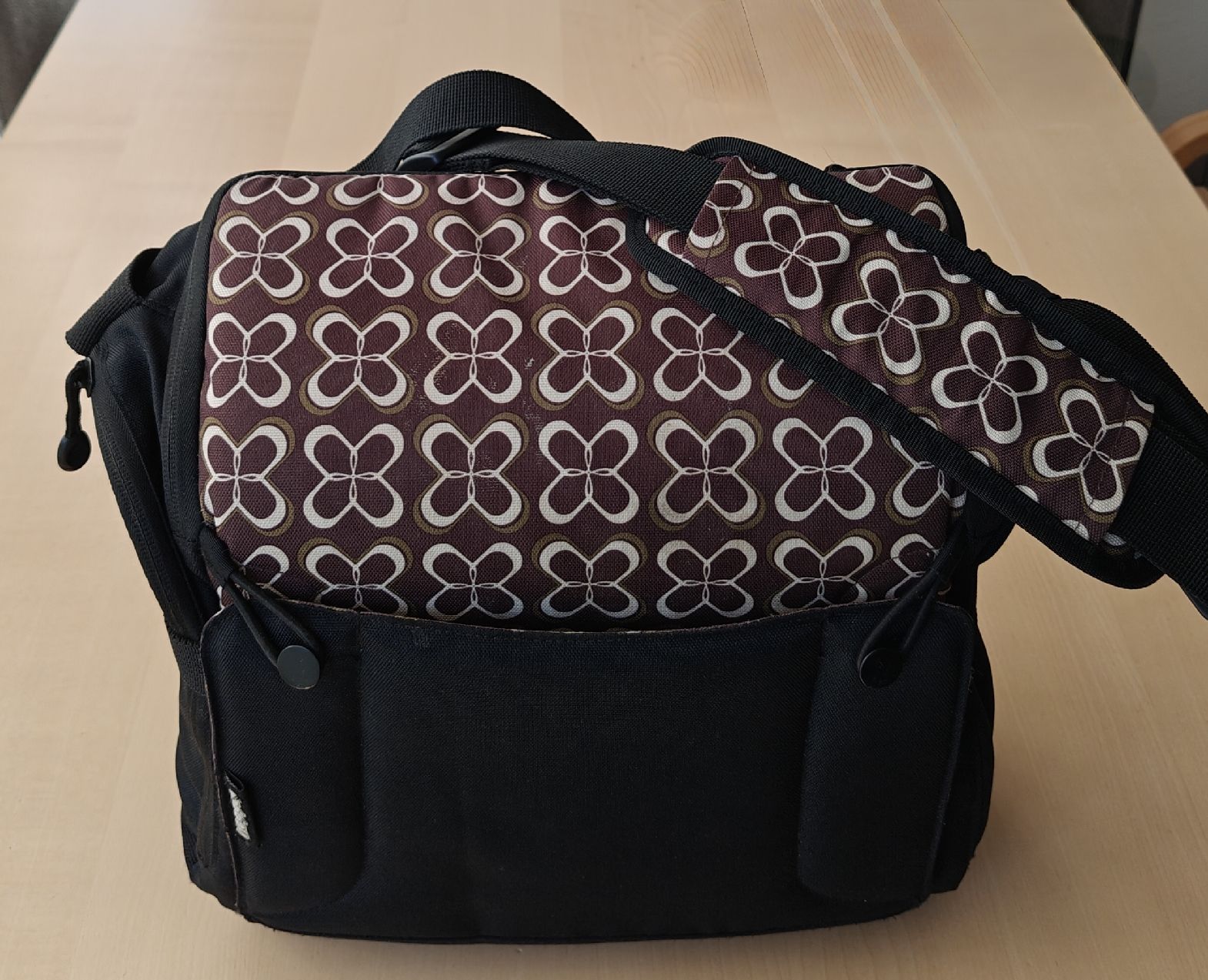 Hochstühle: Hoppop Wickeltasche Sitz Erhöhung – Gebraucht aus Zürich von danuzzo