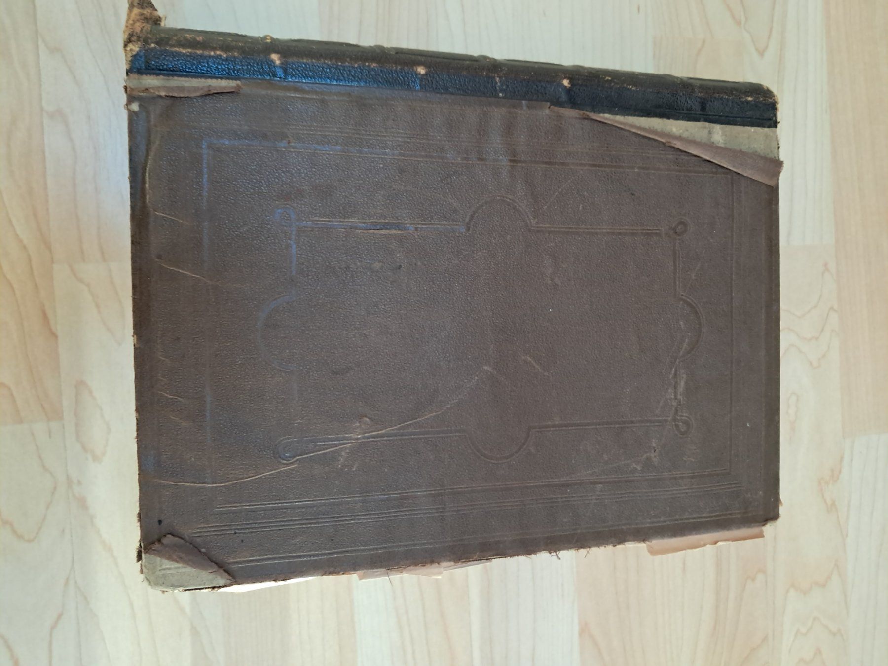 Statuette: Anciens livres – Usato da moutier venduto da Dupont50 2