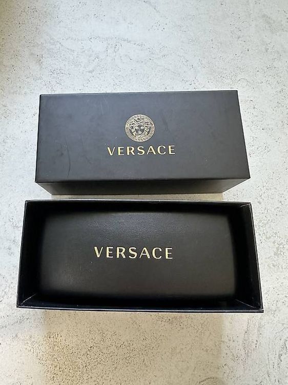 Versace Occhiali & Lenti: VERSACE Sonnenbrille Gold oval – Usato da Brügglen venduto da niinelii 2