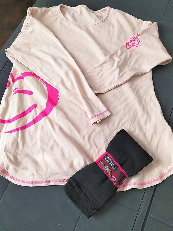 Kleiderpakete & -sets: Winter Set: Sweatshirt und Thermoleggings Grösse M – Gebraucht aus Amriswil von cbe_cr6q