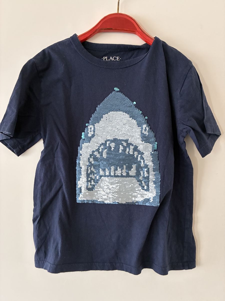 Camicie, T-shirt & Polo: Schönes Wendepailetten Tshirt Gr. 122/128 – Usato da richterswil venduto da lunamarie001 1