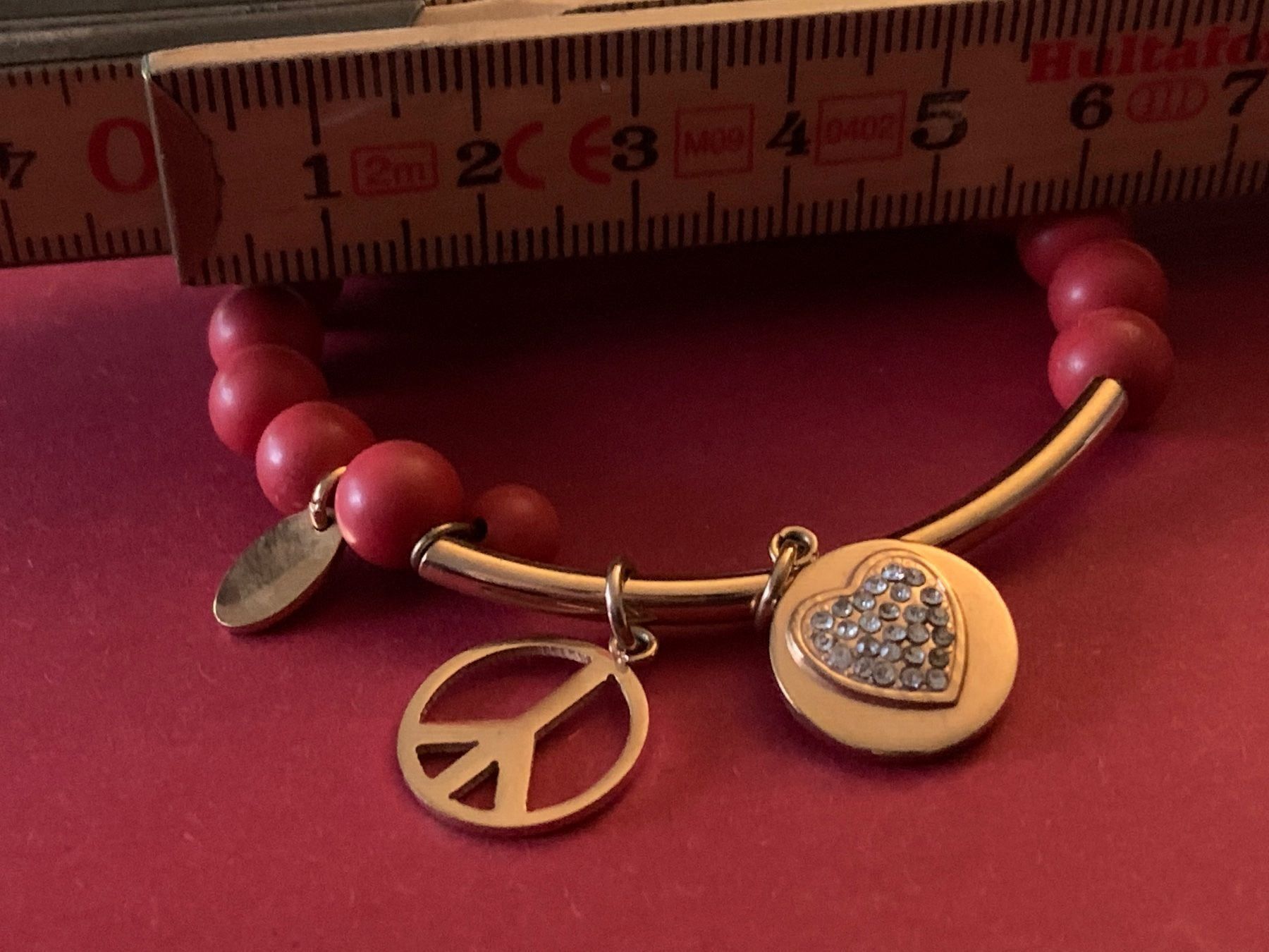 Bracelets: Armband peace & hearth red – D'occasion à Dittingen par Bijoubelle 4