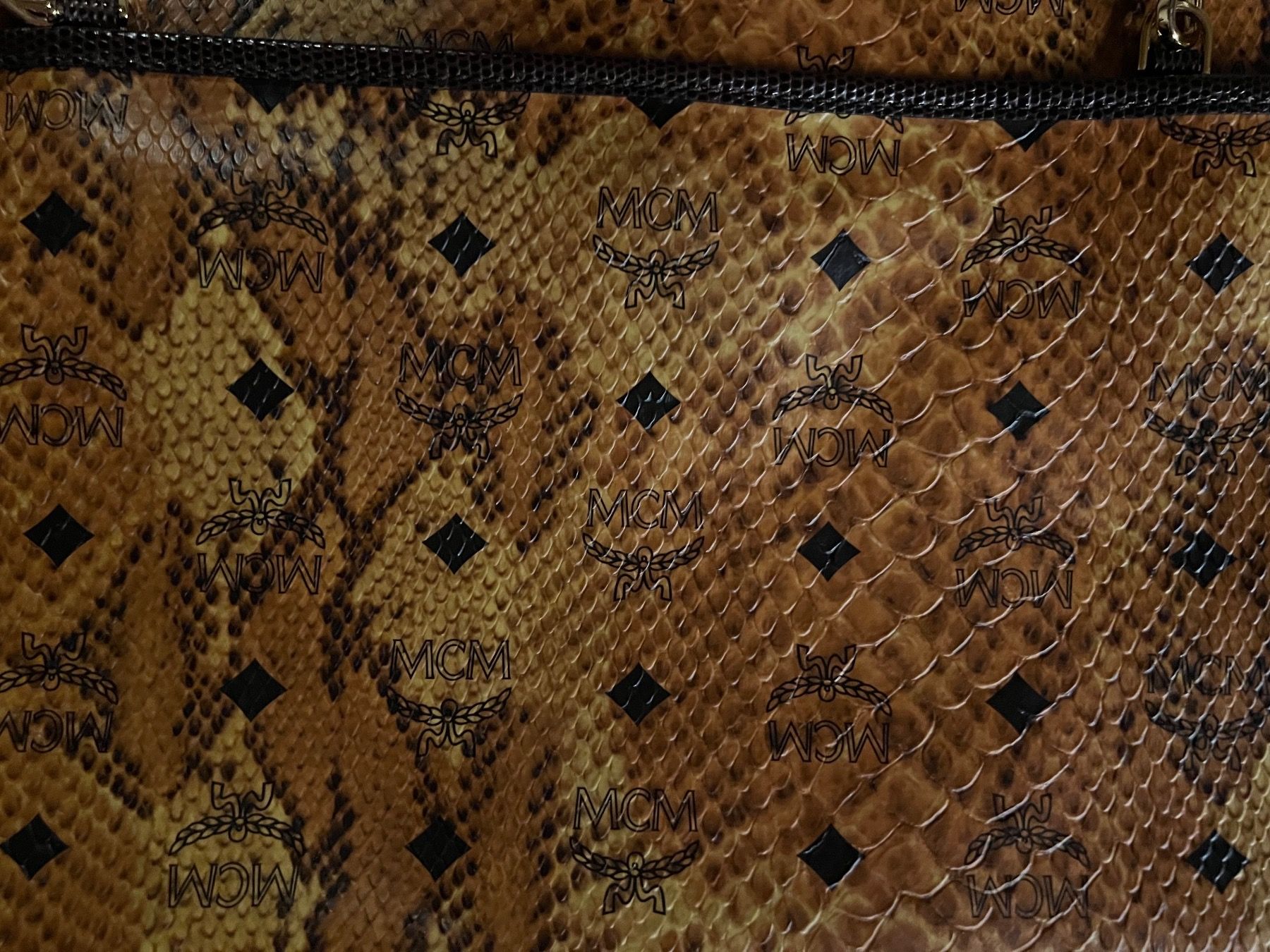 Mcm Borse: MCM Pouch / Clutch | gold Hardware – Nuovo (secondo la descrizione) da Wettingen venduto da Lamadeux 5