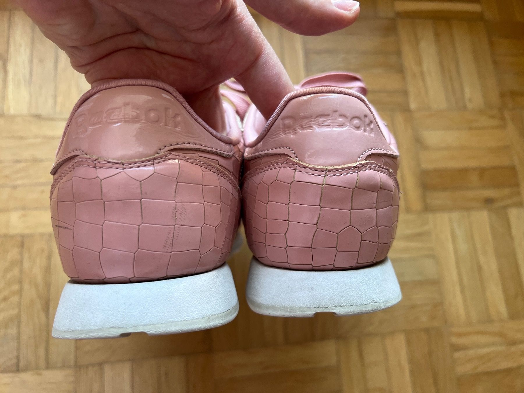 Reebok Scarpe da donna: REEBOK EUR 39 – Usato da Horgen venduto da linuxrp 3