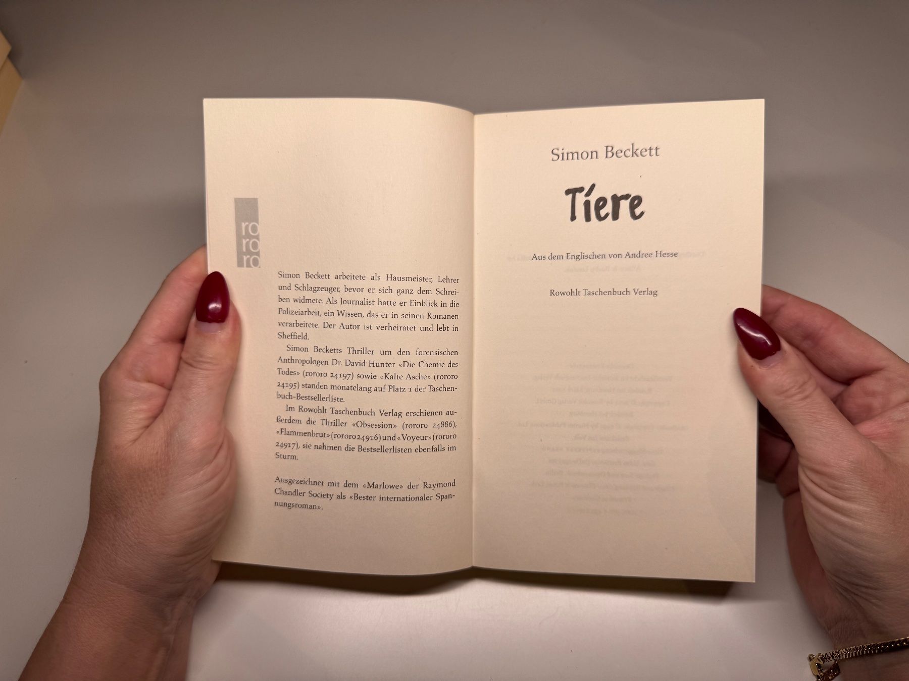 Libri: ROMAN: Simon Beckett, Tiere – Usato da Grosswangen venduto da Deutsche_Romane 2