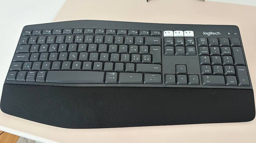 Logitech Tastaturen: Logitech K850 zu verkaufen! – Gebraucht aus Sursee von dan_s72n 1