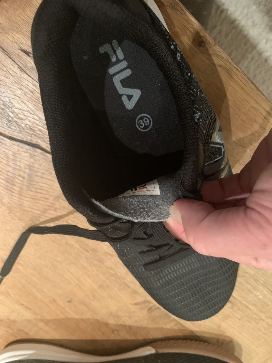 Fila Schuhe für Jungen: Sportschuhe 39 – Gebraucht aus Remetschwil von Munti0 1
