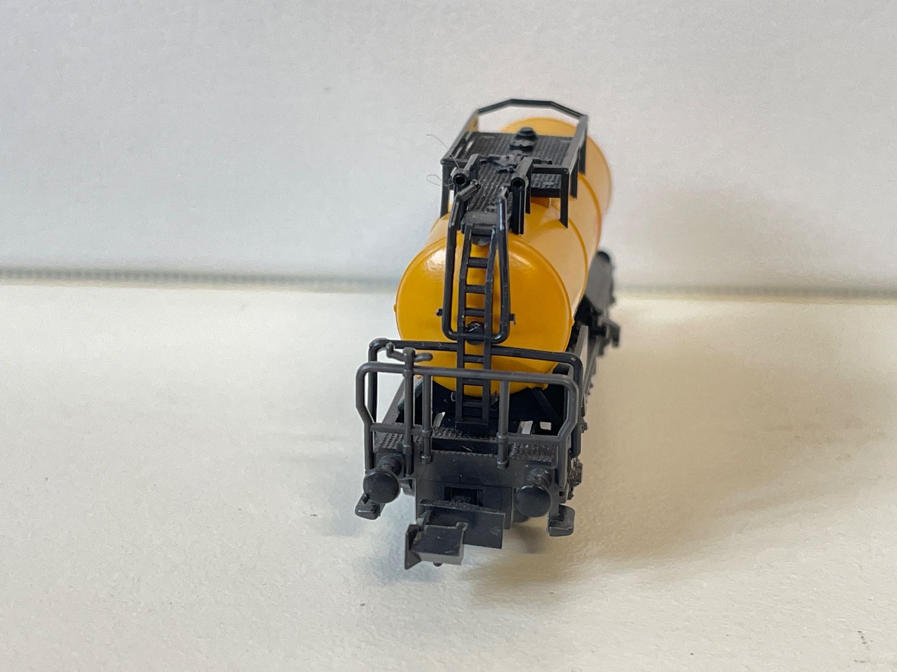 Roco Modelleisenbahnen: Roco 25088 Kesselwagen / Tankwagen Shell – Gebraucht aus Wilderswil von Modellbahn-Shop-Moll 2