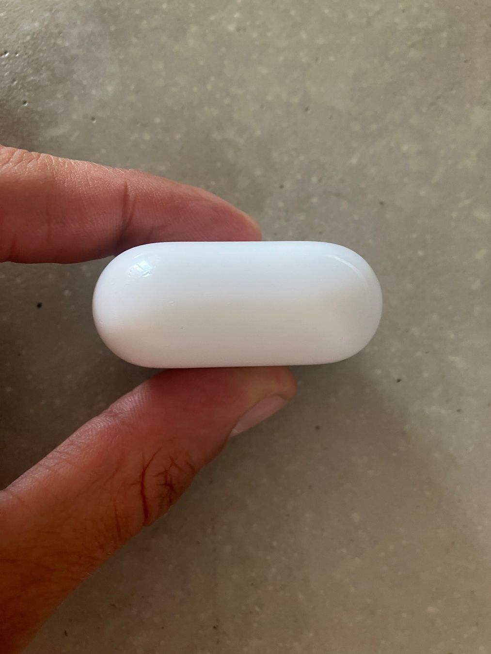 Apple Casques audio: APPLE AIRPODS 4 CASE – D'occasion à Lausanne par mr.v 5