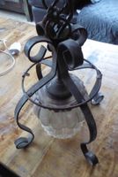 Antike Lampe schmiedeisen Glas
