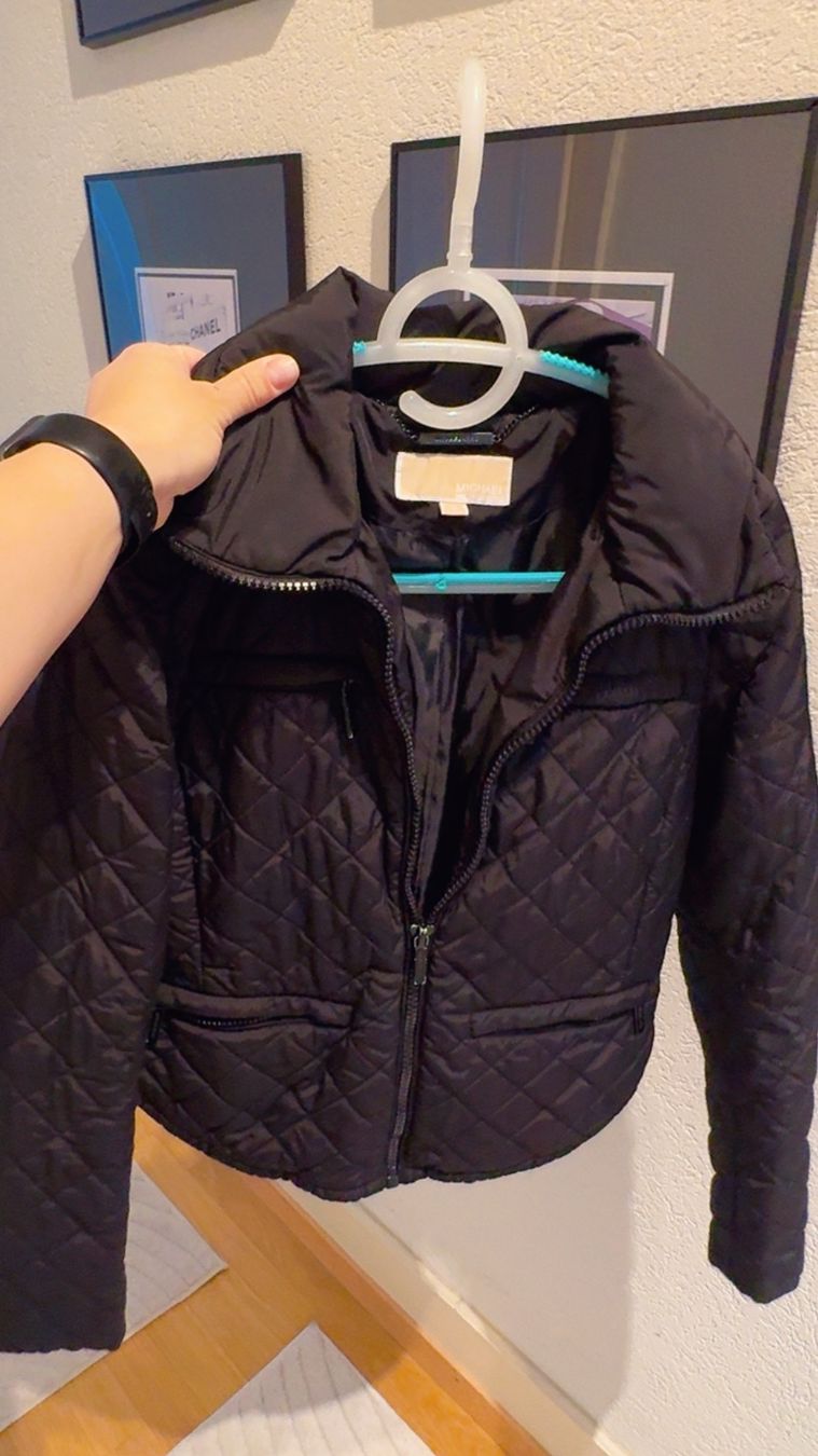 Michael Kors Giacche: Michael Kors Ladies Black Padded Jacket, Size M, Winter – Usato da Aigle venduto da ste_2hsc 3