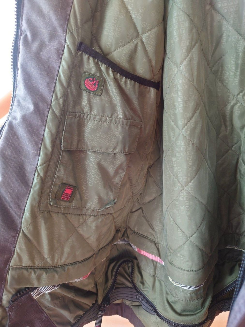 Jacken: Veste d'hiver ou de ski Eleven L – Gebraucht aus Bévilard von Thenightes 5