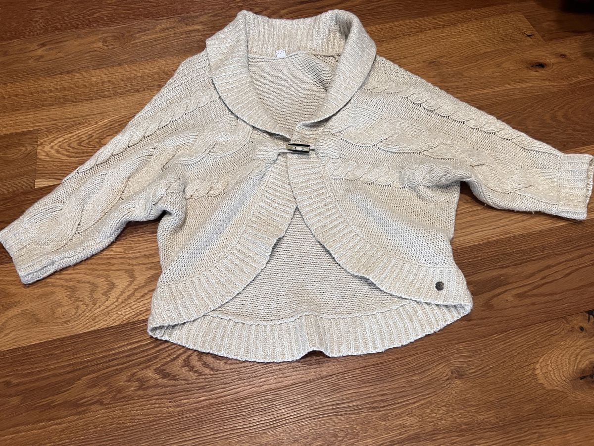 S.Oliver Giacche: Kuscheliger Strickjacke Gr. S – Usato da Gipf-Oberfrick venduto da Sonne010203
