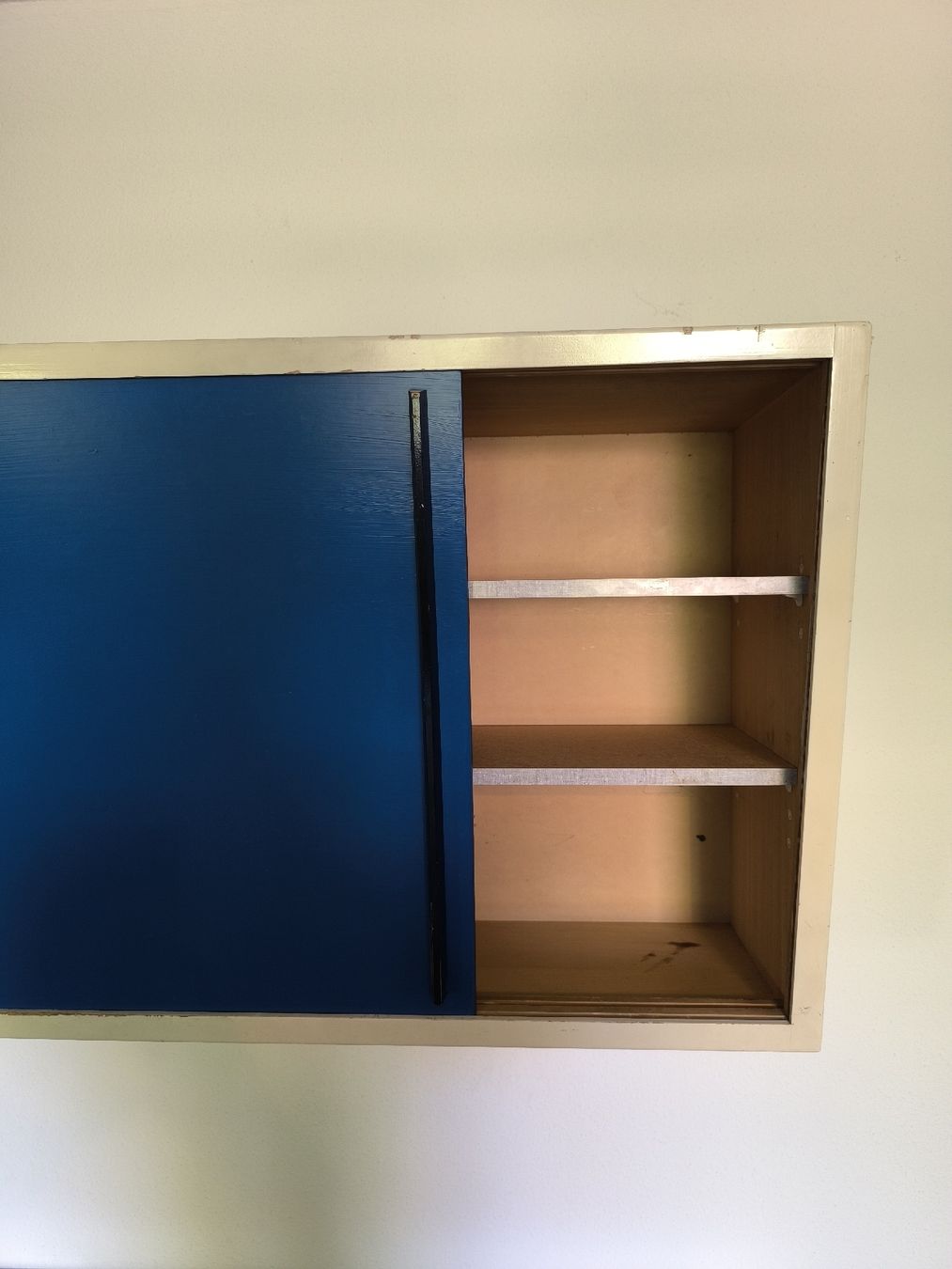 Étagères: Sideboard Wandschrank Schiebetüren – D'occasion à Zürich par pokebros 6