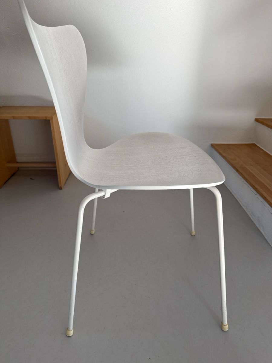 Fritz Hansen Stühle: Fritz Hansen Stuhl Serie 7, Weiss Esche – Gebraucht aus Biel/Bienne von anittebmusik 3