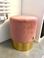 ✨ Samt-Pouf in Puderrosa mit goldenem Fuss ✨