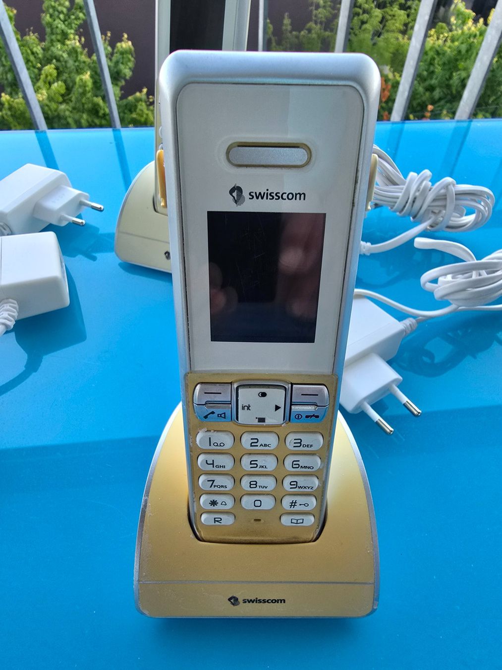 Swisscom Telefone: Rousseau 10 Basisstation mit 4 Telefone – Gebraucht aus Reinach AG von softwareladen 4