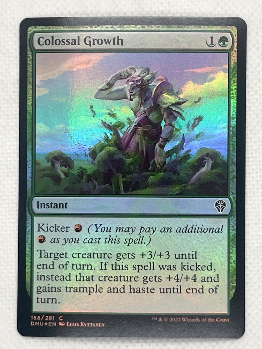 Magic The Gathering Carte collezionabili: MTG Colossal Growth DMU 158 Englisch Common Foil – Usato da Hinterkappelen venduto da Kim1992