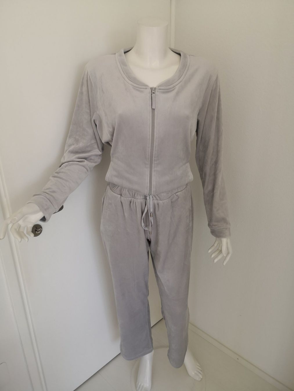 Completi & Tailleur: 🤩MANOR JOGGING-ANZUG JACKE & HOSE HELLGRAU – Usato da Olten venduto da Naja-Twins-Twins 6